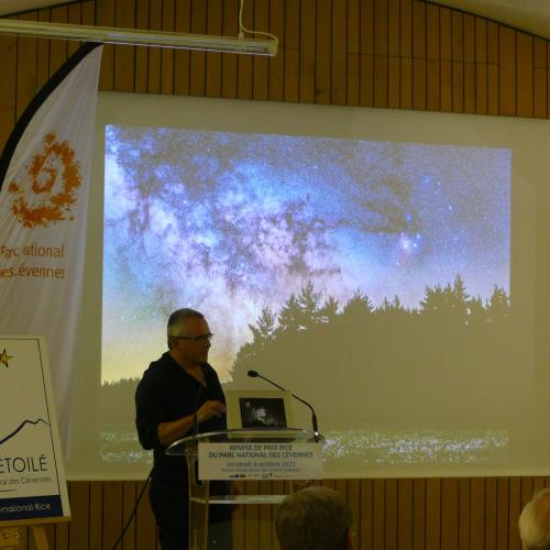 presentation_observatoire_des_paysages_nocturnes_par_guillaume_cannat.jpg